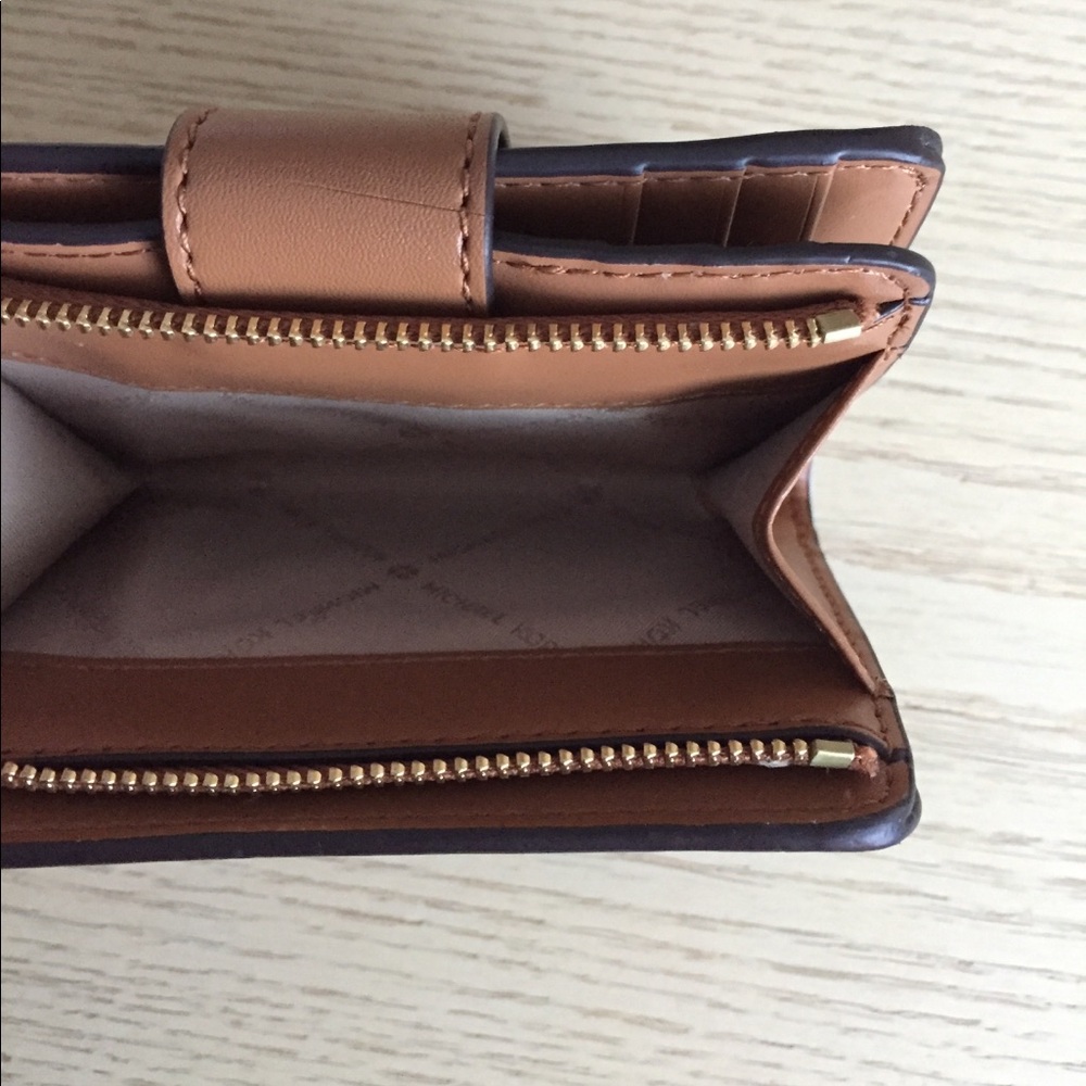 Michael Kors Brown Acorn Compact Wallet - Picture 3 of 8